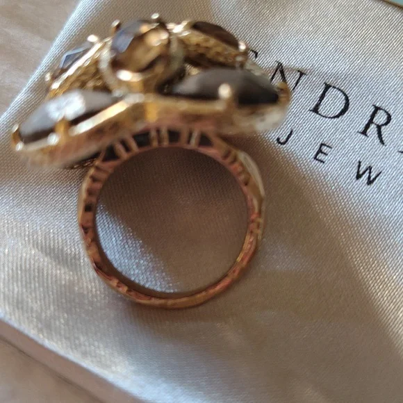 KENDRA SCOTT FLOWER PETAL RING 7 - Picture 7 of 7